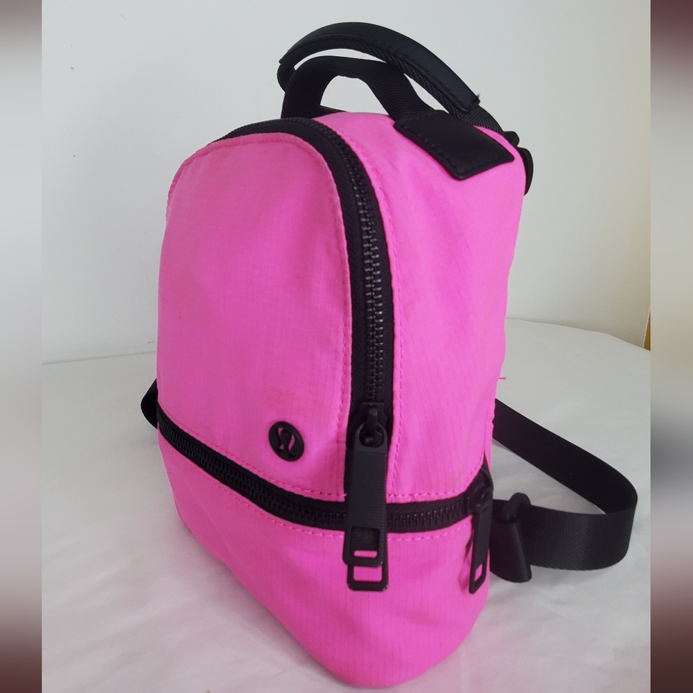 Lululemon 9"x9"inch Micro Pink/black Women's BackpackCity Adventurer - Picture 4 of 15